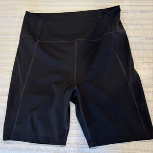 Girlfriend Collective Black Bike Shorts in Size XXL